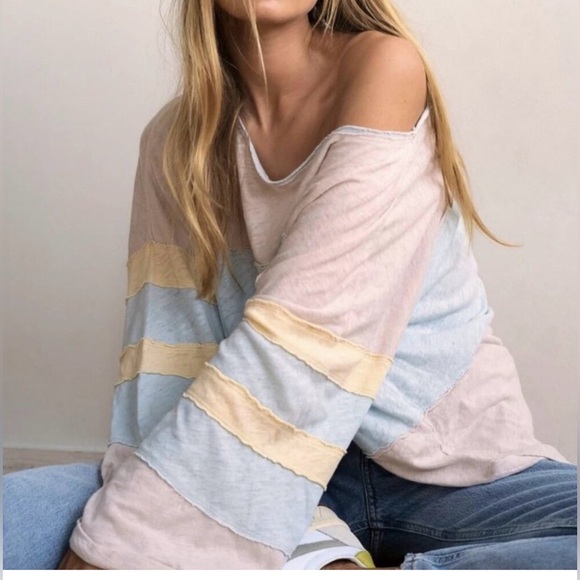 We The Free Tops - 🩵We The Free🔥 Bobbi Tee- XS